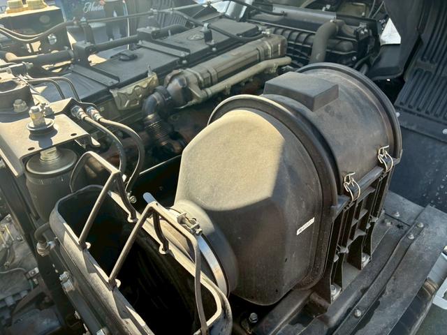 スーパーグレート セルフクレーン　★メッキカスタム　４段セルフクレーン　ハイジャッキ　ラジコン　ウインチ　１１．８トン積　２デフ　　積載１１８００ｋｇ　ウインチ　アユミ板入れ　メッキカスタム　重機運搬★（34枚目）