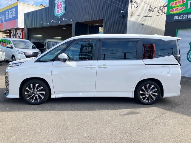 ヴォクシー S-Z 純正10型ナビ/14型有機EL後席ディスプレイ/Bluetooth/フルセグ/バックカメラ/両側パワースライドドア/シートヒーター/スマートキー(7枚目)