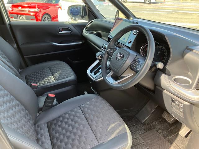 ヴォクシー S-Z 純正10型ナビ/14型有機EL後席ディスプレイ/Bluetooth/フルセグ/バックカメラ/両側パワースライドドア/シートヒーター/スマートキー(10枚目)