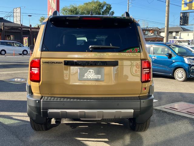 ランドクルーザー250 VXファーストエディション 12.3インチディスプレイ(コネクティッドナビ)/全周囲カメラ/Bluetoothオーディオ/リフレクター式3眼LED/専用純正アルミホイール/レザーシート/ムーンルーフ/登録済み未使用車(7枚目)