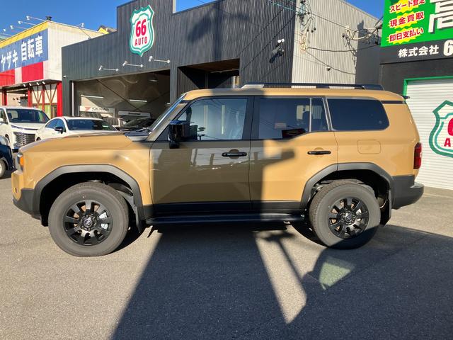 ランドクルーザー250 VXファーストエディション 12.3インチディスプレイ(コネクティッドナビ)/全周囲カメラ/Bluetoothオーディオ/リフレクター式3眼LED/専用純正アルミホイール/レザーシート/ムーンルーフ/登録済み未使用車(8枚目)