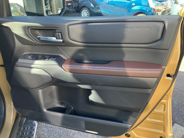 ランドクルーザー250 VXファーストエディション 12.3インチディスプレイ(コネクティッドナビ)/全周囲カメラ/Bluetoothオーディオ/リフレクター式3眼LED/専用純正アルミホイール/レザーシート/ムーンルーフ/登録済み未使用車(13枚目)