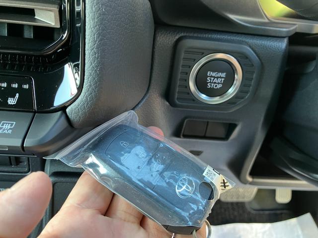 ランドクルーザー250 VXファーストエディション 12.3インチディスプレイ(コネクティッドナビ)/全周囲カメラ/Bluetoothオーディオ/リフレクター式3眼LED/専用純正アルミホイール/レザーシート/ムーンルーフ/登録済み未使用車(17枚目)