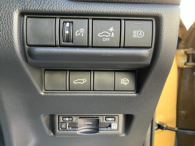 ランドクルーザー250 VXファーストエディション 12.3インチディスプレイ(コネクティッドナビ)/全周囲カメラ/Bluetoothオーディオ/リフレクター式3眼LED/専用純正アルミホイール/レザーシート/ムーンルーフ/登録済み未使用車(18枚目)