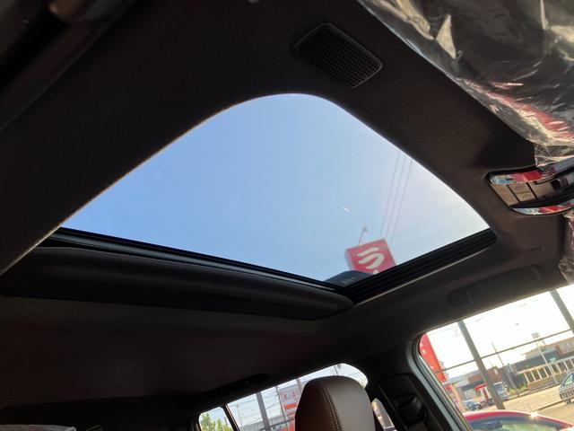 ランドクルーザー250 VXファーストエディション 12.3インチディスプレイ(コネクティッドナビ)/全周囲カメラ/Bluetoothオーディオ/リフレクター式3眼LED/専用純正アルミホイール/レザーシート/ムーンルーフ/登録済み未使用車(26枚目)