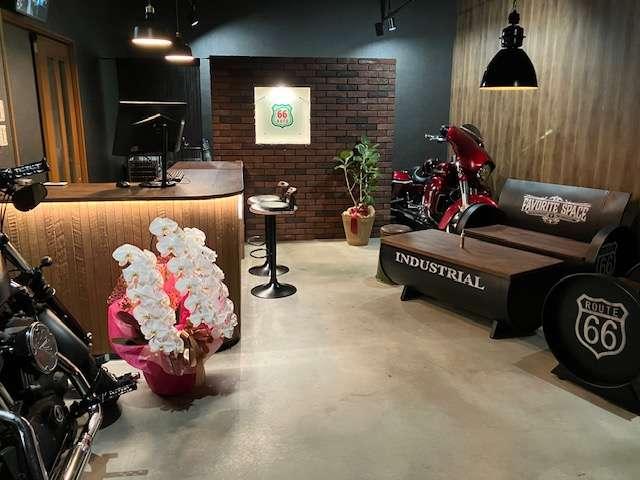 ランドクルーザー250 VXファーストエディション 12.3インチディスプレイ(コネクティッドナビ)/全周囲カメラ/Bluetoothオーディオ/リフレクター式3眼LED/専用純正アルミホイール/レザーシート/ムーンルーフ/登録済み未使用車(50枚目)