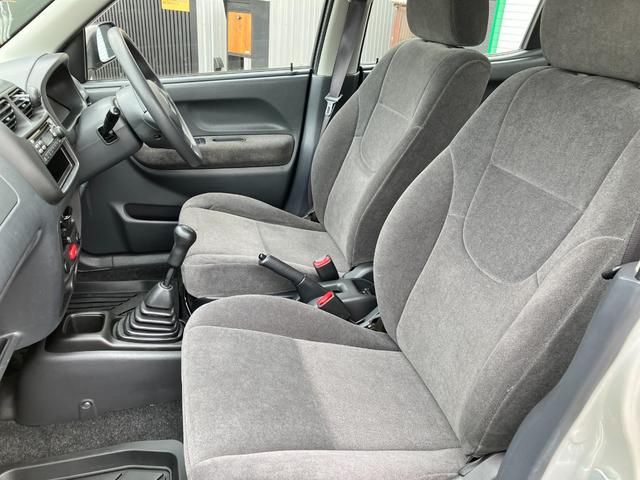 スイフト ＳＥ－Ｚ　５速マニュアル／キーレス／ＣＤデッキ／アルミホイール（17枚目）