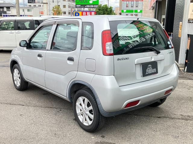 スイフト ＳＥ－Ｚ　５速マニュアル／キーレス／ＣＤデッキ／アルミホイール（22枚目）