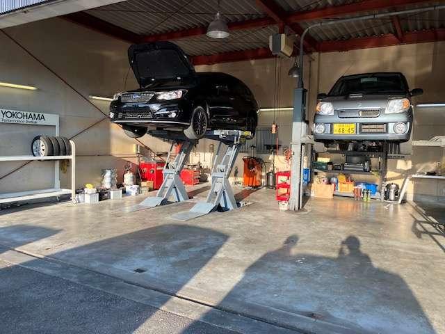 スイフト ＳＥ－Ｚ　５速マニュアル／キーレス／ＣＤデッキ／アルミホイール（31枚目）