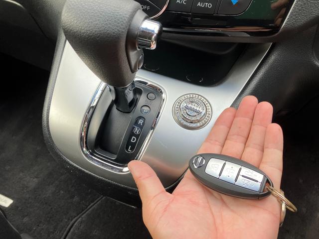 セレナ 20X S-ハイブリッド 純正ナビ/バックカメラ/Bluetoothオーディオ/フルセグ/スマートキー/両側パワースライドドア/社外アルミホイール/ETC(12枚目)