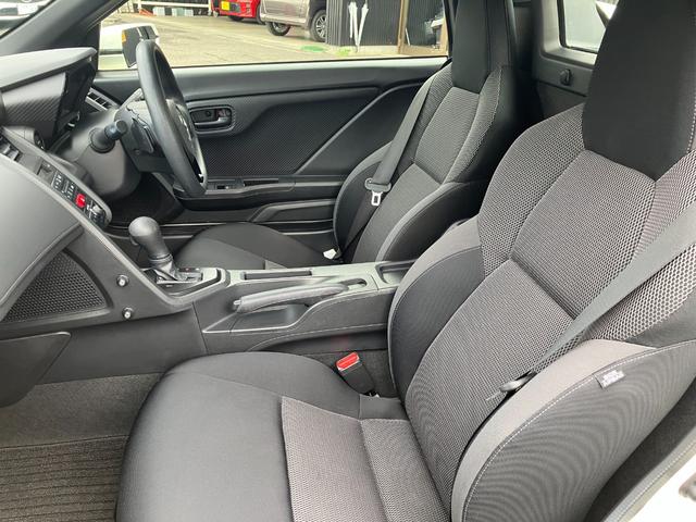 Ｓ６６０ β　センターディスプレイ／無限ＦＲＰボンネット／ＬＥＤヘッド／スマートキー／ターボ／バックカメラ／Ｂｌｕｅｔｏｏｔｈオーディオ／純正フロアマット／純正１５・１６インチアルミホイール（19枚目）