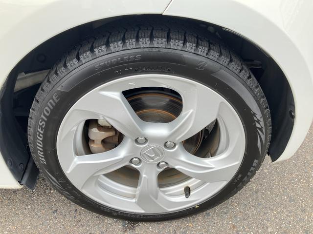 Ｓ６６０ β　センターディスプレイ／無限ＦＲＰボンネット／ＬＥＤヘッド／スマートキー／ターボ／バックカメラ／Ｂｌｕｅｔｏｏｔｈオーディオ／純正フロアマット／純正１５・１６インチアルミホイール（32枚目）