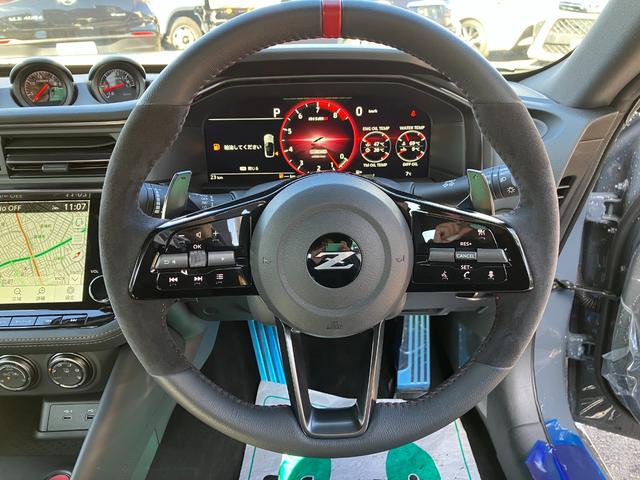 フェアレディZ ニスモ 登録済未使用車/NISMO専用エアロパーツ/ナビ/バックカメラ/Bluetooth/フルセグ/スマートキー/RECARO製ハーフレザーシート/NISMO専用ブレーキ・サスペンション・19インチAW(17枚目)