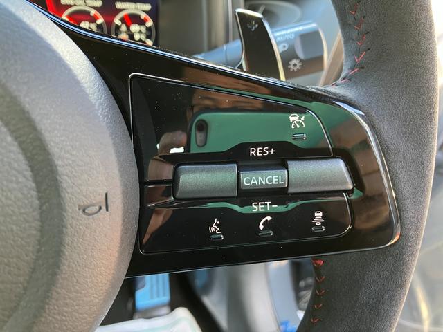 フェアレディZ ニスモ 登録済未使用車/NISMO専用エアロパーツ/ナビ/バックカメラ/Bluetooth/フルセグ/スマートキー/RECARO製ハーフレザーシート/NISMO専用ブレーキ・サスペンション・19インチAW(18枚目)