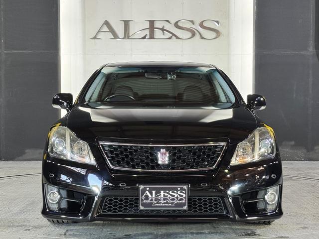 クラウン ２．５アスリート　アニバーサリーエディション　後期モデル　黒革シート　ネジ式車高調　シャレン１９インチホイール　Ｂｌｕｅｔｏｏｔｈ対応　レギュラーガソリン車　イージークローズドア　シートヒーター＆クーラー（12枚目）