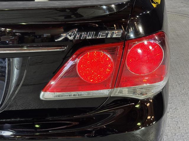 クラウン ２．５アスリート　アニバーサリーエディション　後期モデル　黒革シート　ネジ式車高調　シャレン１９インチホイール　Ｂｌｕｅｔｏｏｔｈ対応　レギュラーガソリン車　イージークローズドア　シートヒーター＆クーラー（30枚目）