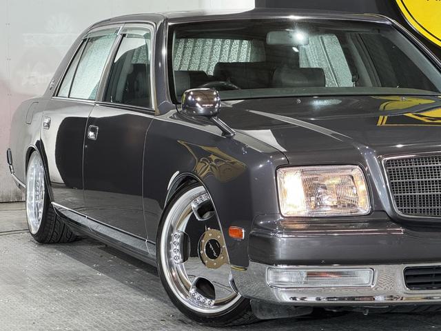 センチュリー 標準仕様車　革シート　エアサスコントローラー　ロールセンターアダプター　ユーロラインディッシュ　フェンダーミラー車（15枚目）