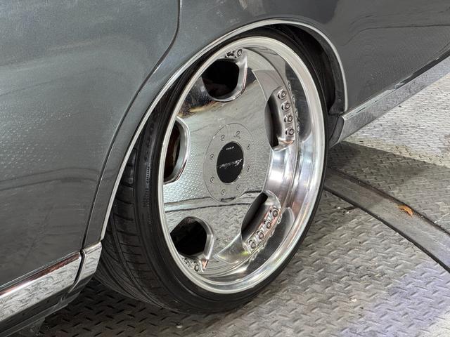 センチュリー 標準仕様車　革シート　エアサスコントローラー　ロールセンターアダプター　ユーロラインディッシュ　フェンダーミラー車（36枚目）