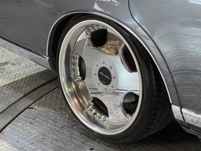 センチュリー 標準仕様車　革シート　エアサスコントローラー　ロールセンターアダプター　ユーロラインディッシュ　フェンダーミラー車（37枚目）