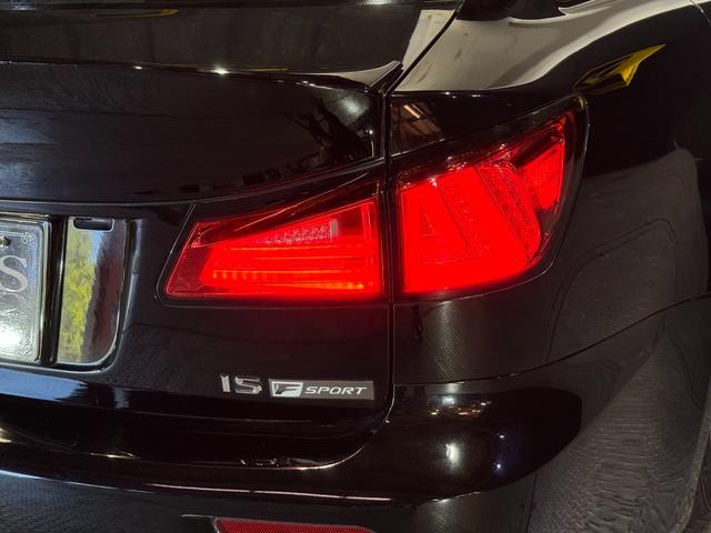 ＩＳ ＩＳ２５０　バージョンＬ　黒革シート　サンルーフ　現行ルックスピンドルグリルカスタム　ＩＳ－Ｆ仕様リアバンパー　ＷＯＲＫシーカー１９インチホイール　ＴＥＩＮフルタップ車高調　３眼ＬＥＤヘッドライト　ＬＥＤテール（30枚目）