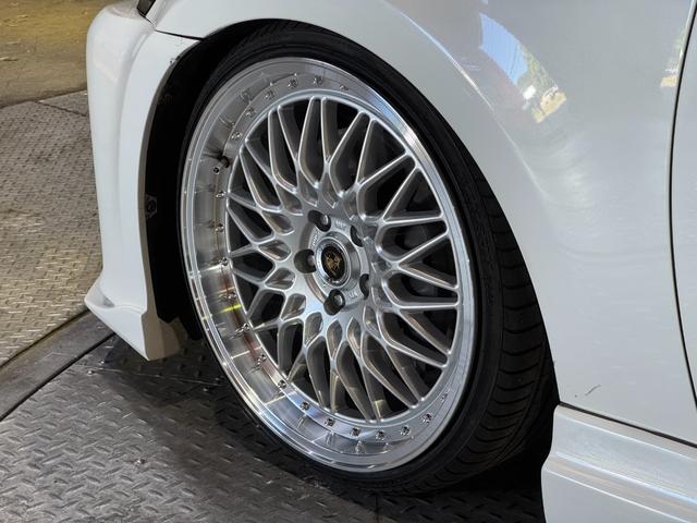 ＧＳ ＧＳ２５０　Ｉパッケージ　後期ルックカスタム　ベージュ革シート　サンルーフ　新品フルタップ車高調　新品ＡＭＥシュタイナー２０インチホイール　新品タイヤ　フルエアロ　Ｂｌｕｅｔｏｏｔｈオーディオ対応（34枚目）