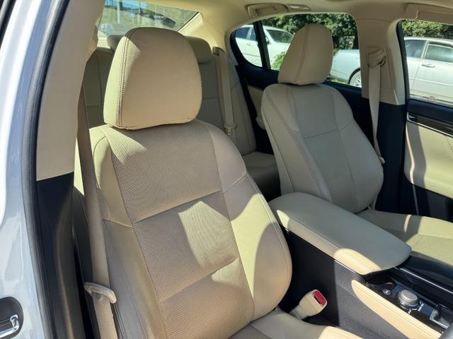 ＧＳ ＧＳ２５０　Ｉパッケージ　後期ルックカスタム　ベージュ革シート　サンルーフ　新品フルタップ車高調　新品ＡＭＥシュタイナー２０インチホイール　新品タイヤ　フルエアロ　Ｂｌｕｅｔｏｏｔｈオーディオ対応（54枚目）