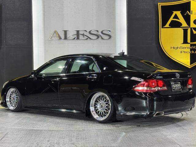 クラウン ２．５アスリート　ナビパッケージ　２５００ｃｃ　２０２ブラック　新品車高調　新品タイヤ　新品ＡＭＥシュタイナーＡＬＥＳＳオリジナルカラーホイール　スマートキーｘ２本　パワーシートＢｌｕｅｔｏｏｔｈオーディオ対応　バックカメラ（23枚目）