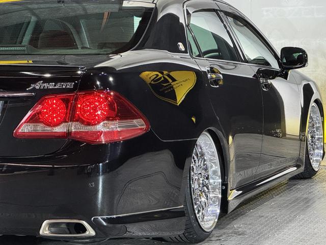 クラウン ２．５アスリート　ナビパッケージ　２５００ｃｃ　２０２ブラック　新品車高調　新品タイヤ　新品ＡＭＥシュタイナーＡＬＥＳＳオリジナルカラーホイール　スマートキーｘ２本　パワーシートＢｌｕｅｔｏｏｔｈオーディオ対応　バックカメラ（27枚目）