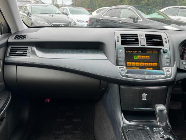 クラウン ２．５アスリート　ナビパッケージ　２５００ｃｃ　２０２ブラック　新品車高調　新品タイヤ　新品ＡＭＥシュタイナーＡＬＥＳＳオリジナルカラーホイール　スマートキーｘ２本　パワーシートＢｌｕｅｔｏｏｔｈオーディオ対応　バックカメラ（39枚目）