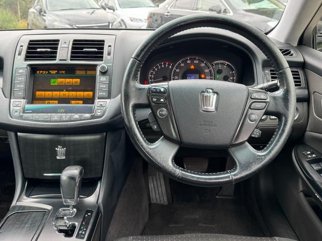 クラウン ２．５アスリート　ナビパッケージ　２５００ｃｃ　２０２ブラック　新品車高調　新品タイヤ　新品ＡＭＥシュタイナーＡＬＥＳＳオリジナルカラーホイール　スマートキーｘ２本　パワーシートＢｌｕｅｔｏｏｔｈオーディオ対応　バックカメラ（40枚目）