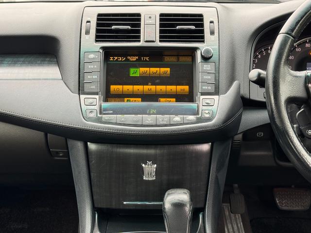 クラウン ２．５アスリート　ナビパッケージ　２５００ｃｃ　２０２ブラック　新品車高調　新品タイヤ　新品ＡＭＥシュタイナーＡＬＥＳＳオリジナルカラーホイール　スマートキーｘ２本　パワーシートＢｌｕｅｔｏｏｔｈオーディオ対応　バックカメラ（41枚目）