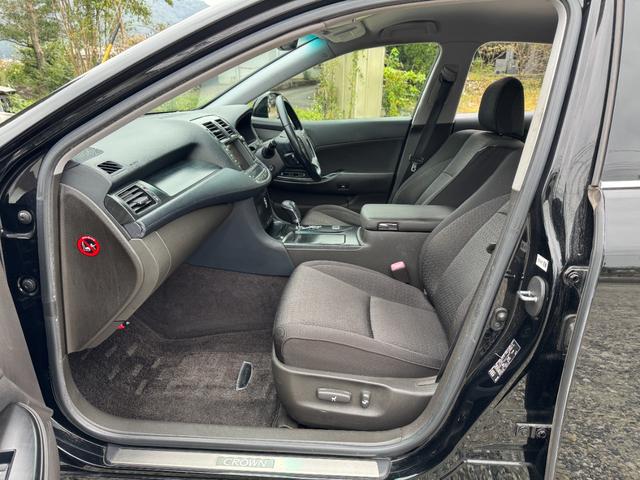 クラウン ２．５アスリート　ナビパッケージ　２５００ｃｃ　２０２ブラック　新品車高調　新品タイヤ　新品ＡＭＥシュタイナーＡＬＥＳＳオリジナルカラーホイール　スマートキーｘ２本　パワーシートＢｌｕｅｔｏｏｔｈオーディオ対応　バックカメラ（55枚目）