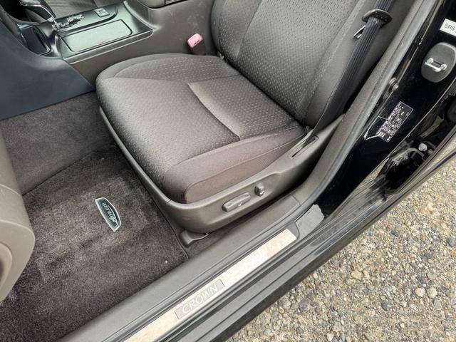 クラウン ２．５アスリート　ナビパッケージ　２５００ｃｃ　２０２ブラック　新品車高調　新品タイヤ　新品ＡＭＥシュタイナーＡＬＥＳＳオリジナルカラーホイール　スマートキーｘ２本　パワーシートＢｌｕｅｔｏｏｔｈオーディオ対応　バックカメラ（57枚目）