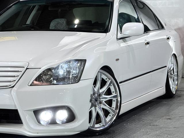 クラウン アスリート　サンルーフ　ＲＯＺＥＬエアロ　ツインフォグキット　ＷＯＲＫシュバート２０インチ　新品車高調　新品タイヤ組替済　スマートキー　プッシュスタート　パワーシート（15枚目）