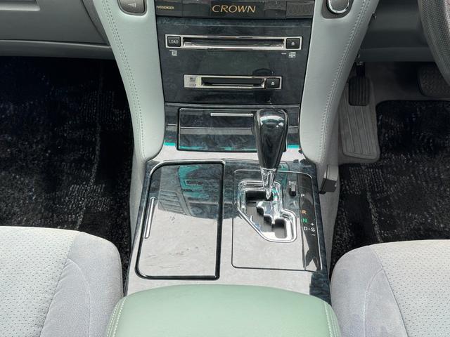 クラウン アスリート　サンルーフ　ＲＯＺＥＬエアロ　ツインフォグキット　ＷＯＲＫシュバート２０インチ　新品車高調　新品タイヤ組替済　スマートキー　プッシュスタート　パワーシート（42枚目）