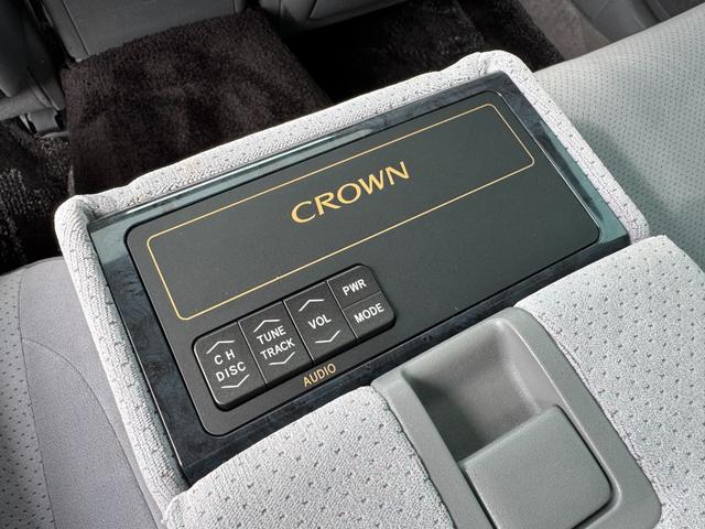クラウン アスリート　サンルーフ　ＲＯＺＥＬエアロ　ツインフォグキット　ＷＯＲＫシュバート２０インチ　新品車高調　新品タイヤ組替済　スマートキー　プッシュスタート　パワーシート（69枚目）