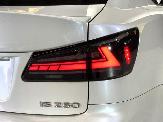 ＩＳ ＩＳ２５０　バージョンＩ　エアサス公認済　ハーフレザーシート　現行ルックスピンドルグリルキット　３眼ＬＥＤヘッド　ＬＥＤファイバーテール　ＷＯＲＫエモーション１９インチ　社外リアマフラー（29枚目）