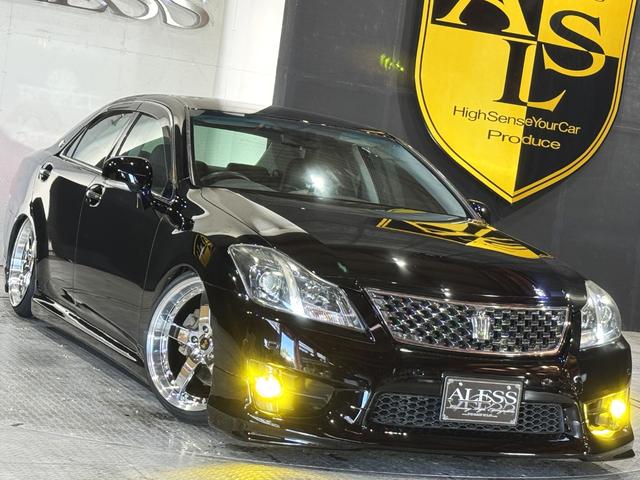 クラウン アスリート 200系 後期モデル 2500cc レギュラーガソリン車 Bluetoothオーディオ対応 黒革シート 新品車高調 新品タイヤ 新品19インチホイールALESSオリジナルカラー ハーフエアロ(2枚目)