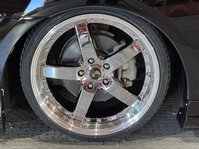 クラウン アスリート 200系 後期モデル 2500cc レギュラーガソリン車 Bluetoothオーディオ対応 黒革シート 新品車高調 新品タイヤ 新品19インチホイールALESSオリジナルカラー ハーフエアロ(9枚目)