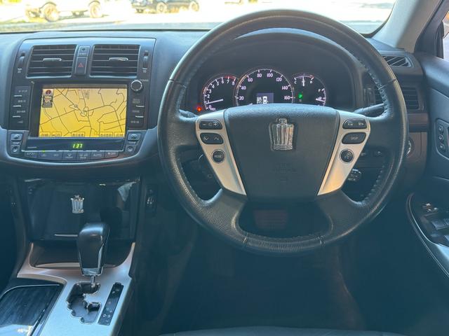 クラウン アスリート 200系 後期モデル 2500cc レギュラーガソリン車 Bluetoothオーディオ対応 黒革シート 新品車高調 新品タイヤ 新品19インチホイールALESSオリジナルカラー ハーフエアロ(40枚目)