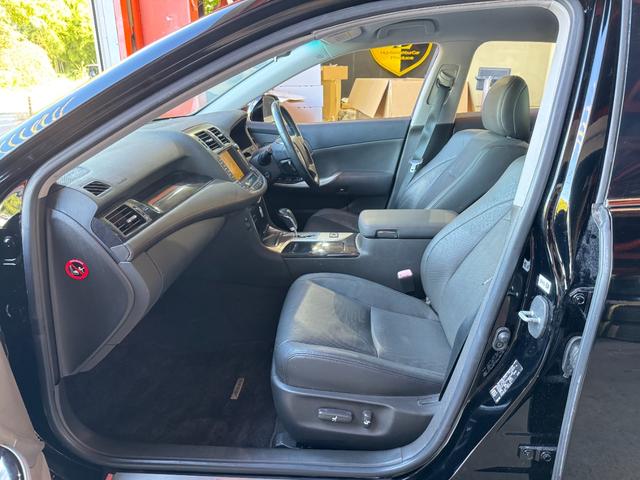 クラウン アスリート 200系 後期モデル 2500cc レギュラーガソリン車 Bluetoothオーディオ対応 黒革シート 新品車高調 新品タイヤ 新品19インチホイールALESSオリジナルカラー ハーフエアロ(55枚目)