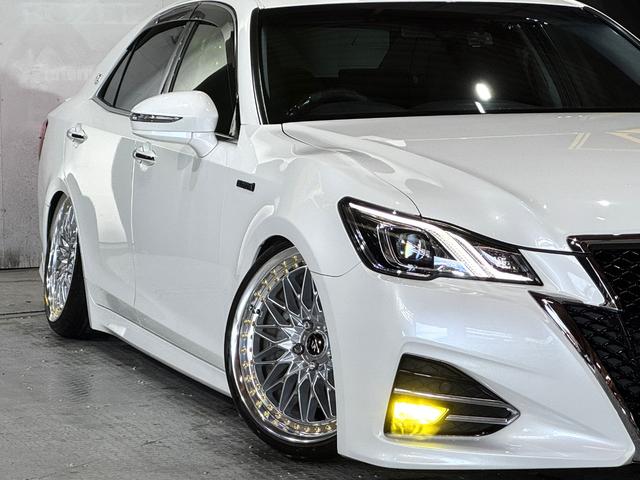 クラウンハイブリッド アスリートＳ　後期モデル　４４７００ｋｍ　ＷＯＲＫ　ＶＳ－ＸＶ１９インチ　ＴＥＩＮ車高調　ＶＡＬＥＮＴＩテール　キャンバーアダプター　４本出しマフラー　Ｂｌｕｅｔｏｏｔｈ対応　レギュラーガソリン車　スマートキー２本（14枚目）