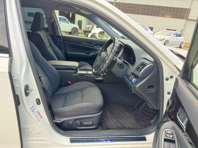 クラウンハイブリッド アスリートＳ　後期モデル　４４７００ｋｍ　ＷＯＲＫ　ＶＳ－ＸＶ１９インチ　ＴＥＩＮ車高調　ＶＡＬＥＮＴＩテール　キャンバーアダプター　４本出しマフラー　Ｂｌｕｅｔｏｏｔｈ対応　レギュラーガソリン車　スマートキー２本（52枚目）