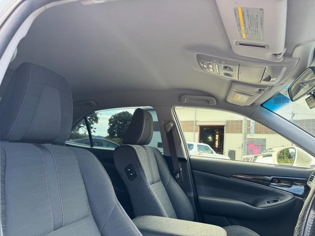 クラウンハイブリッド アスリートＳ　後期モデル　４４７００ｋｍ　ＷＯＲＫ　ＶＳ－ＸＶ１９インチ　ＴＥＩＮ車高調　ＶＡＬＥＮＴＩテール　キャンバーアダプター　４本出しマフラー　Ｂｌｕｅｔｏｏｔｈ対応　レギュラーガソリン車　スマートキー２本（66枚目）