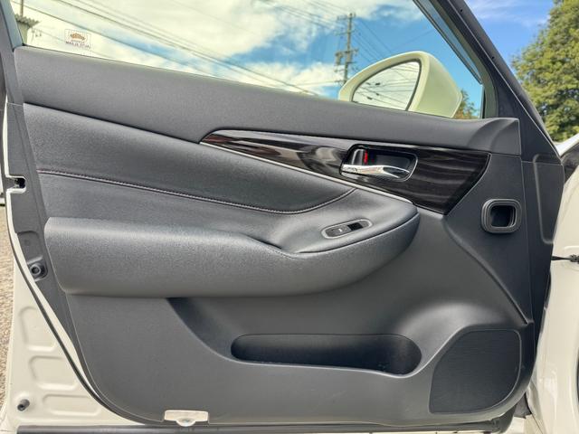 クラウンハイブリッド アスリートＳ　後期モデル　４４７００ｋｍ　ＷＯＲＫ　ＶＳ－ＸＶ１９インチ　ＴＥＩＮ車高調　ＶＡＬＥＮＴＩテール　キャンバーアダプター　４本出しマフラー　Ｂｌｕｅｔｏｏｔｈ対応　レギュラーガソリン車　スマートキー２本（68枚目）