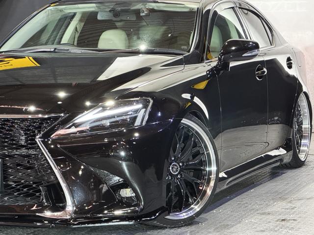 ＩＳ ＩＳ２５０　バージョンＬ　後期モデル　マクレビ　革シート　サンルーフ　現行ルックスピンドルグリルキット　フルエアロ　マルチフォルケッタ２０インチホイール　新品車高調　Ｂｌｕｅｔｏｏｔｈオーディオ対応　バックカメラ　社外マフラー（16枚目）