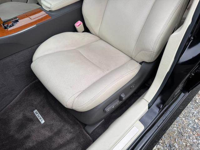 ＩＳ ＩＳ２５０　バージョンＬ　後期モデル　マクレビ　革シート　サンルーフ　現行ルックスピンドルグリルキット　フルエアロ　マルチフォルケッタ２０インチホイール　新品車高調　Ｂｌｕｅｔｏｏｔｈオーディオ対応　バックカメラ　社外マフラー（63枚目）