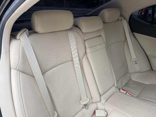 ＩＳ ＩＳ２５０　バージョンＬ　後期モデル　マクレビ　革シート　サンルーフ　現行ルックスピンドルグリルキット　フルエアロ　マルチフォルケッタ２０インチホイール　新品車高調　Ｂｌｕｅｔｏｏｔｈオーディオ対応　バックカメラ　社外マフラー（66枚目）