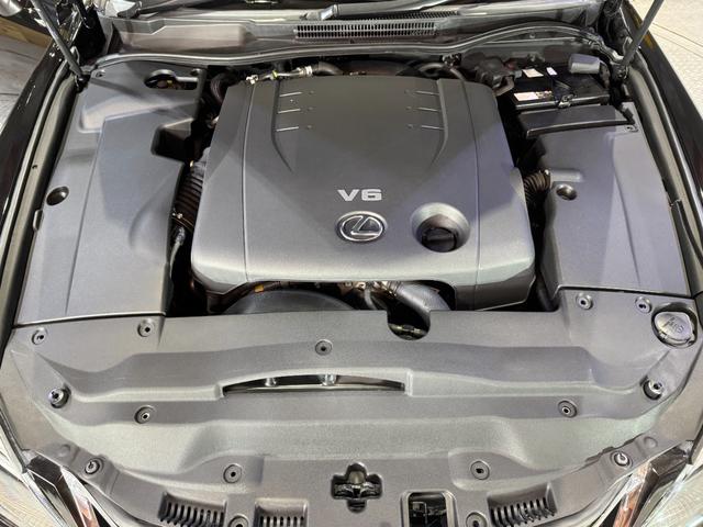 ＩＳ ＩＳ２５０　バージョンＬ　後期モデル　マクレビ　革シート　サンルーフ　現行ルックスピンドルグリルキット　フルエアロ　マルチフォルケッタ２０インチホイール　新品車高調　Ｂｌｕｅｔｏｏｔｈオーディオ対応　バックカメラ　社外マフラー（80枚目）