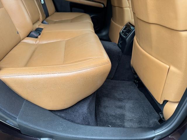 ＧＳ ＧＳ４５０ｈ　バージョンＬ　本革シート　サンルーフ　エアサス　後期ルックスピンドルグリルキット　一文字ＬＥＤテール　エンジンスターター　新品タイヤ　新品ホイール２０インチシュタイナー　Ｂｌｕｅｔｏｏｔｈ対応　ラメ入ダークパープル（70枚目）